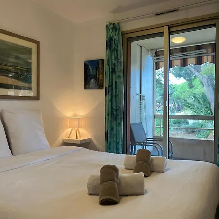 Pied A Terre - Port De