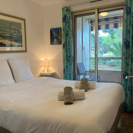 Pied A Terre - Port De Apartment