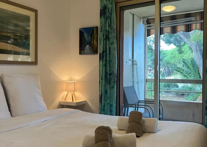 Pied A Terre - Port De